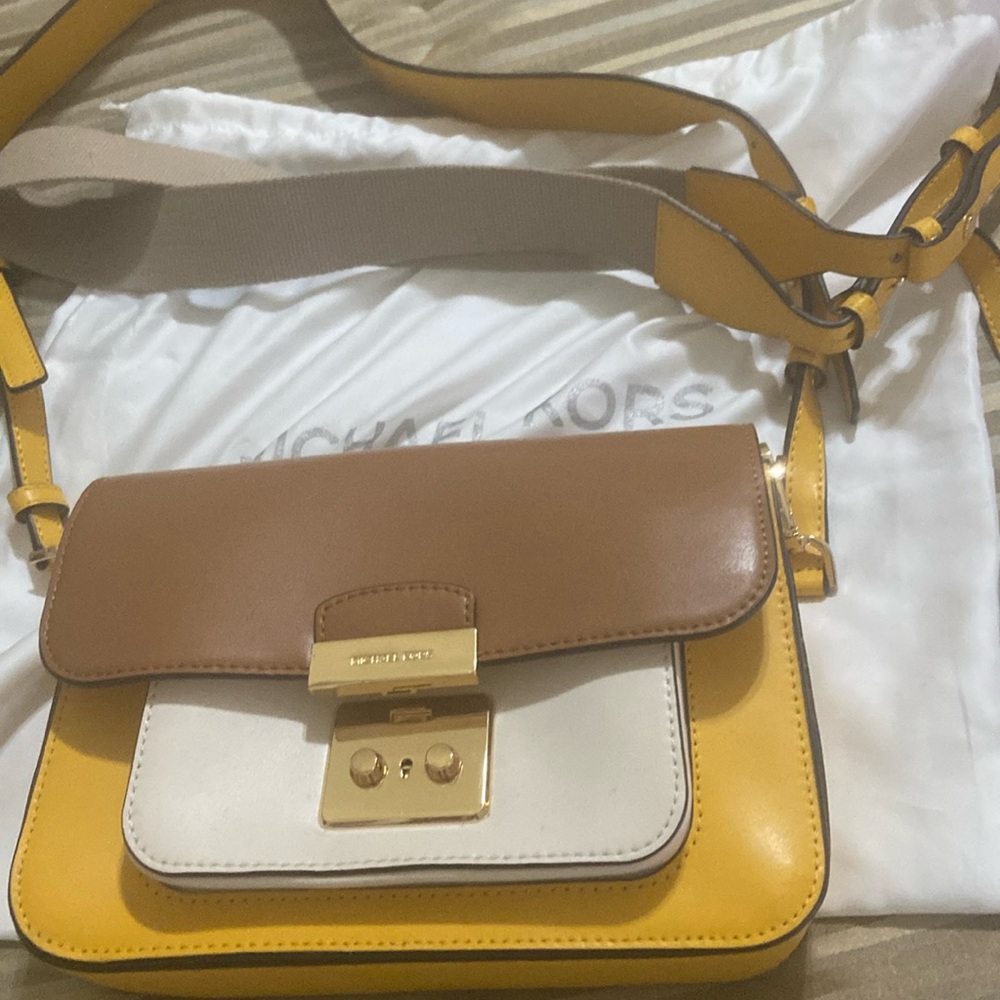 Michael Kors small shoulder bag with 2 straps , one canvas and leather !